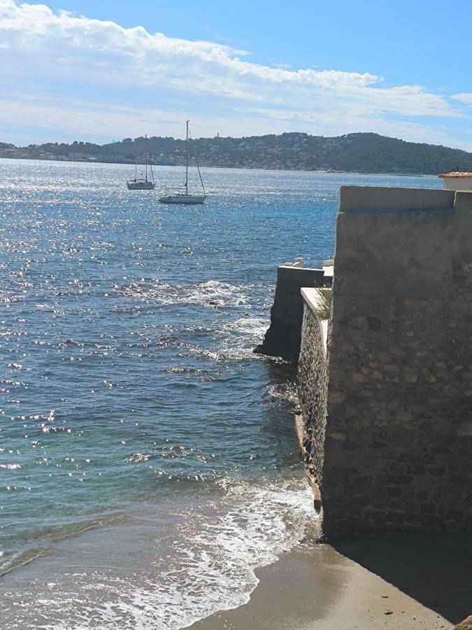 Double Room with Sea View in Toulon, Mittelmeerküste (Frankreich)