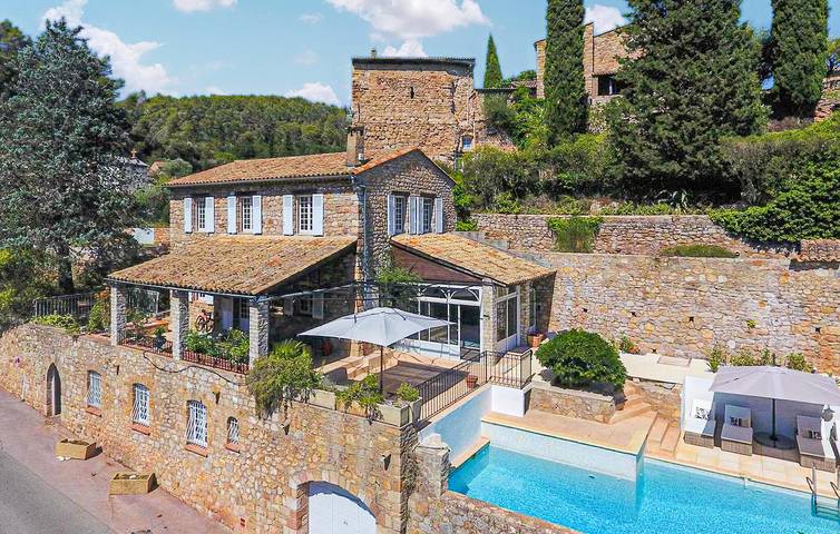 Location de vacances pour 8 personnes, avec jardin ainsi que piscine et terrasse, animaux acceptés à Les Arcs (Var) - 2