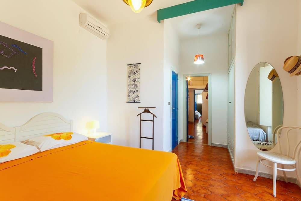 Pet friendly home in Trani with Wifi in Trani, Barletta-Andria-Trani