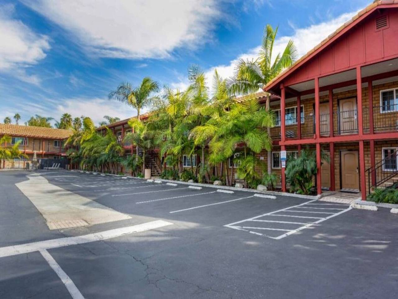2 Camas Queen | Ns | Nevera in Carlsbad, San Diego County
