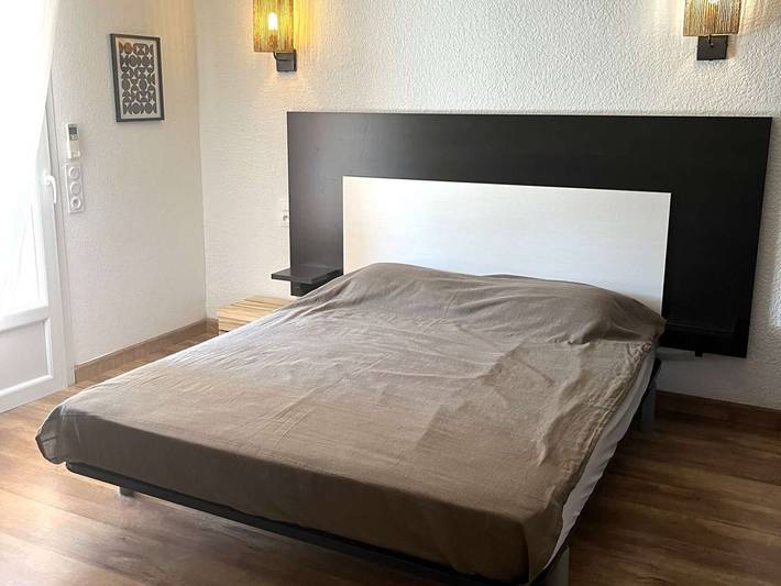 Gîte pour 2 personnes, avec piscine et balcon à Saint-Florent - 2