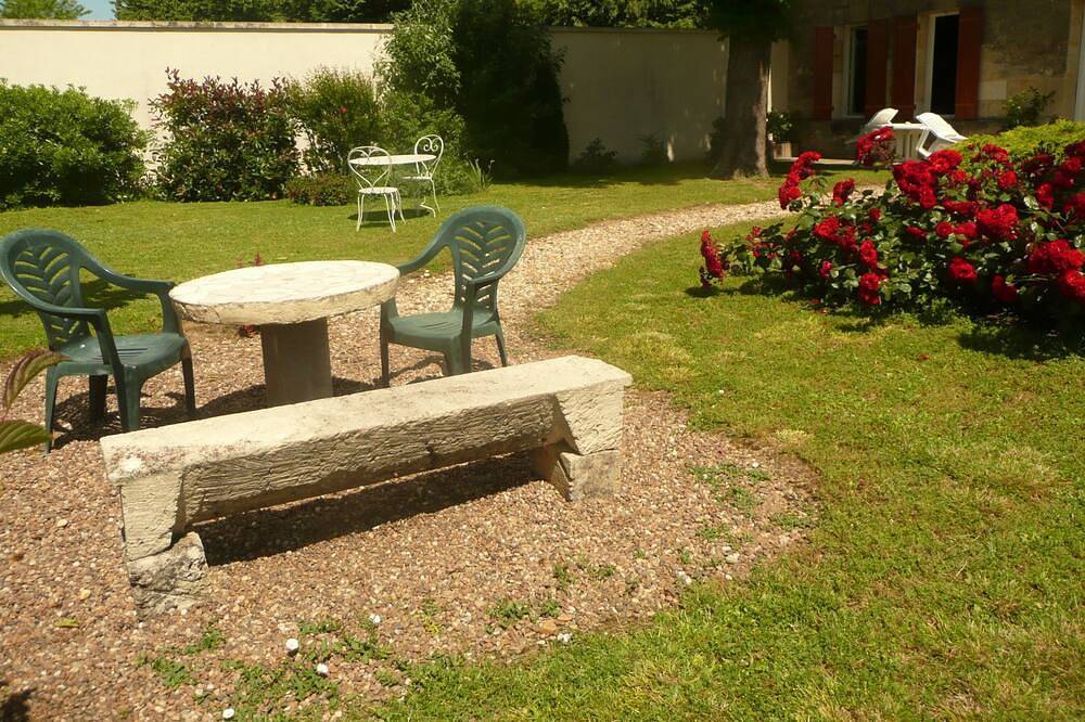 Maison D'hôtes à 9km de Saint Emilion in Gardegan-et-Tourtirac, Région de Libourne