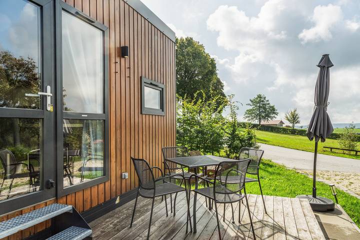 Appartement de vacances entier, Tiny Home « Laura » avec vue sur la montagne, Wi-Fi et climatisation in Untergriesbach, Passauer Land
