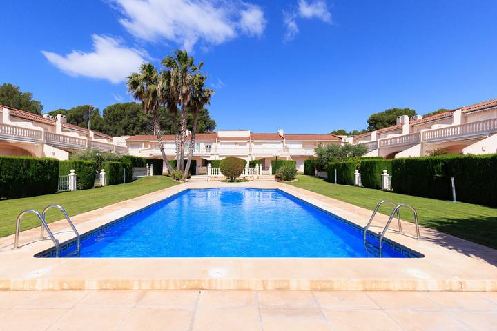 Ferienhaus für 8 Personen, mit Pool und Terrasse sowie Garten in Miami Playa - 3