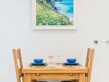 Glamping for 4 People in Surrey, South East England, Photo 2