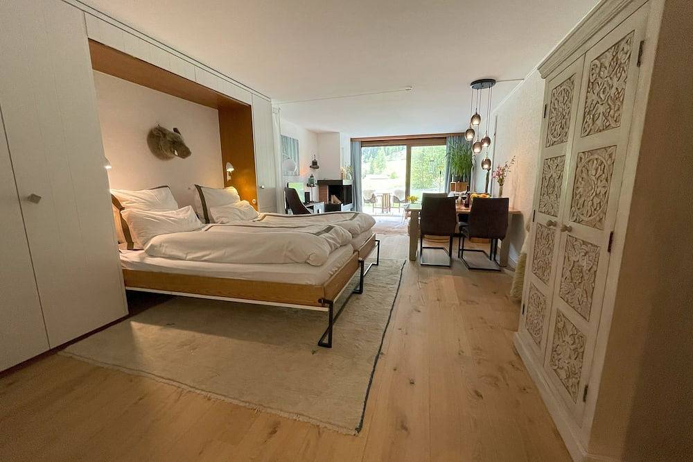 Ganze Wohnung, Atemraubender Blick auf Berge, kinderfreundlich, Kamin, Terrasse,top Ausstattung in Bergün, Engadin