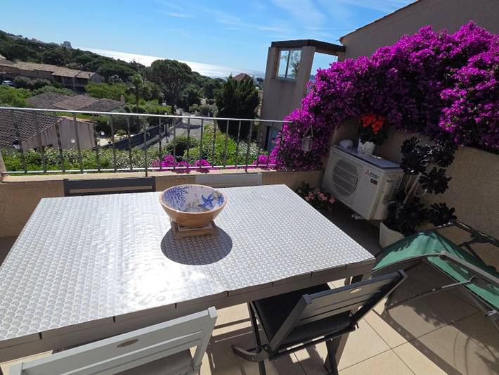 Gîte pour 6 personnes, avec Terrasse et Piscine dans Plage De La Croisette Sainte Maxime - 2