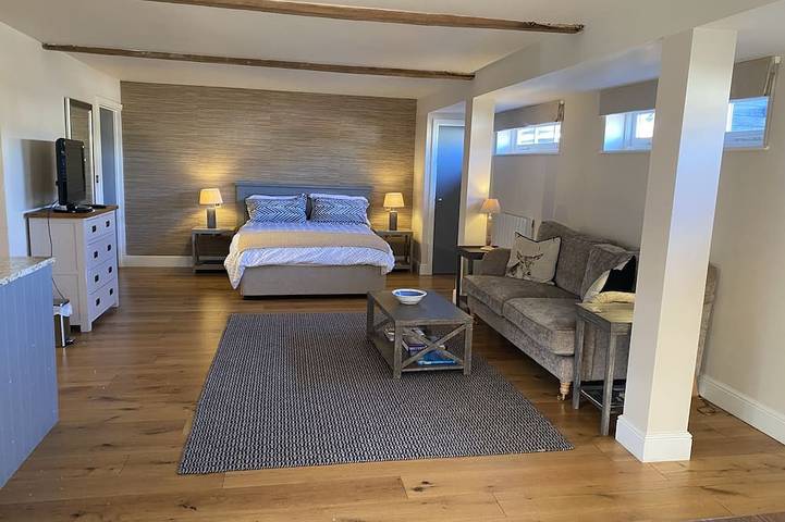 Entire apartment, Red lion little barn in Suffolk