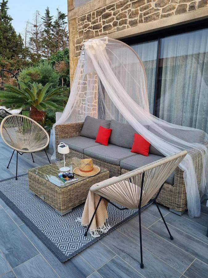 Double Room with Pool View in Rochefort-du-Gard, Région de Nîmes