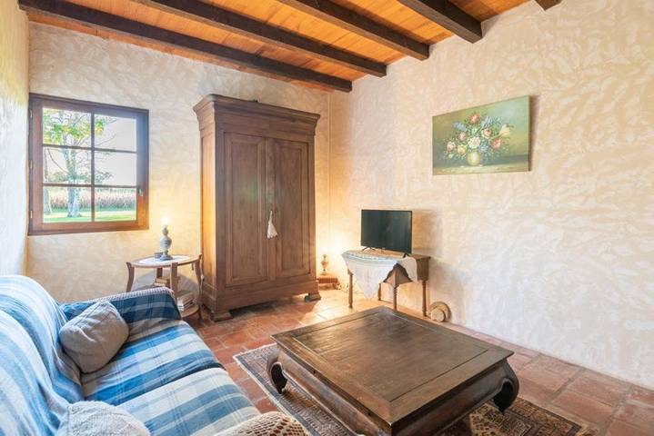 Location de vacances pour 8 personnes, avec terrasse à Lacquy