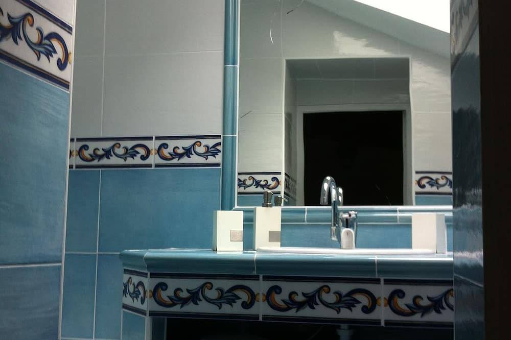 Casa Pacífica que puede alojar a 2 o 4persons in Erbalunga, Brando