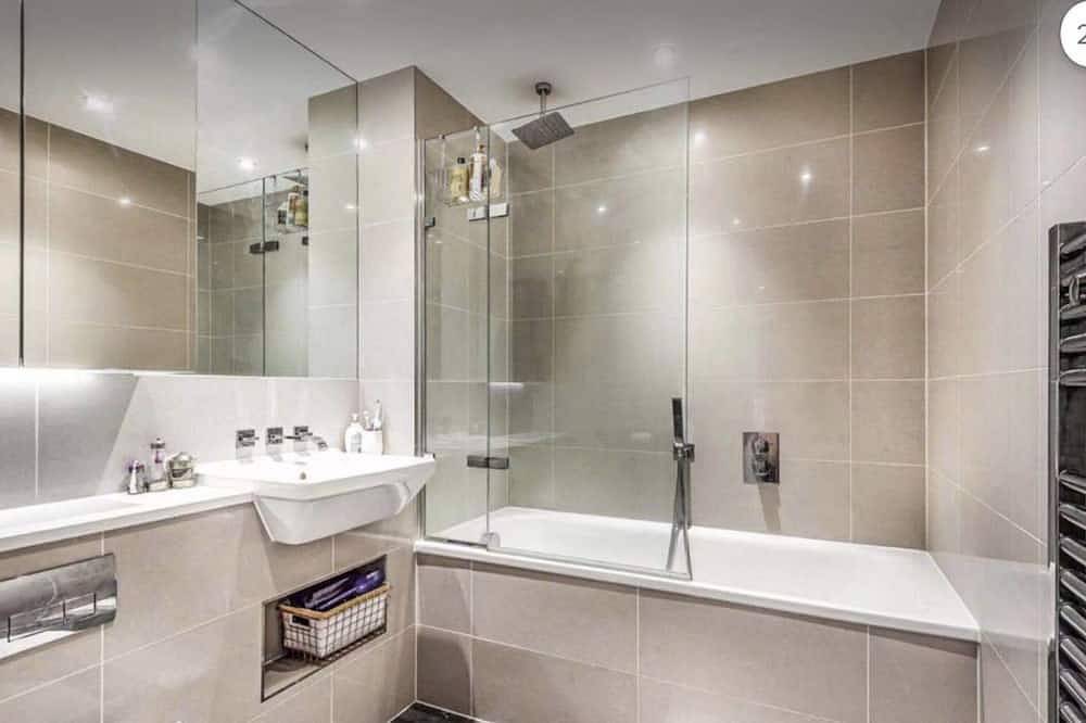 Entire apartment, Optical Luxury Cozy Clean 20mins to Central Londonstudio in Croydon, London