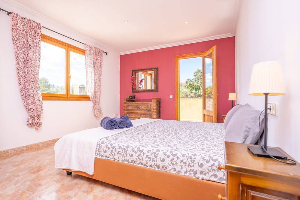 Can Kalet - Preciosa casa de pueblo con piscina privada y Wifi gratis in Costitx, Interior de Mallorca