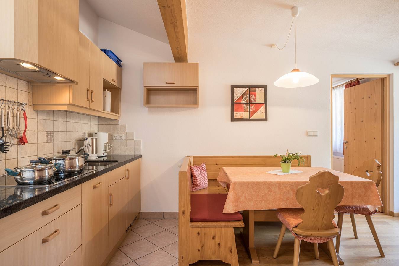 Ganze Wohnung, Gemütliche Ferienwohnung "Kornblume - Mesnerhof" mit Bergblick, Wlan, Balkon & Garten in Kematen, Sand in Taufers