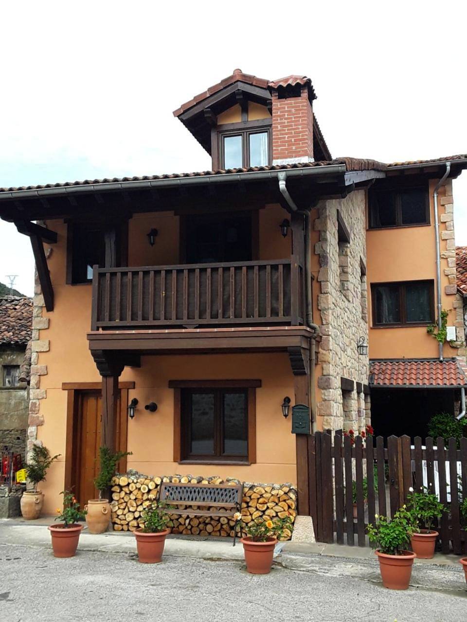 La Fragua de La Vega Estudios in La Vega (Cantabria), Vega de Liébana
