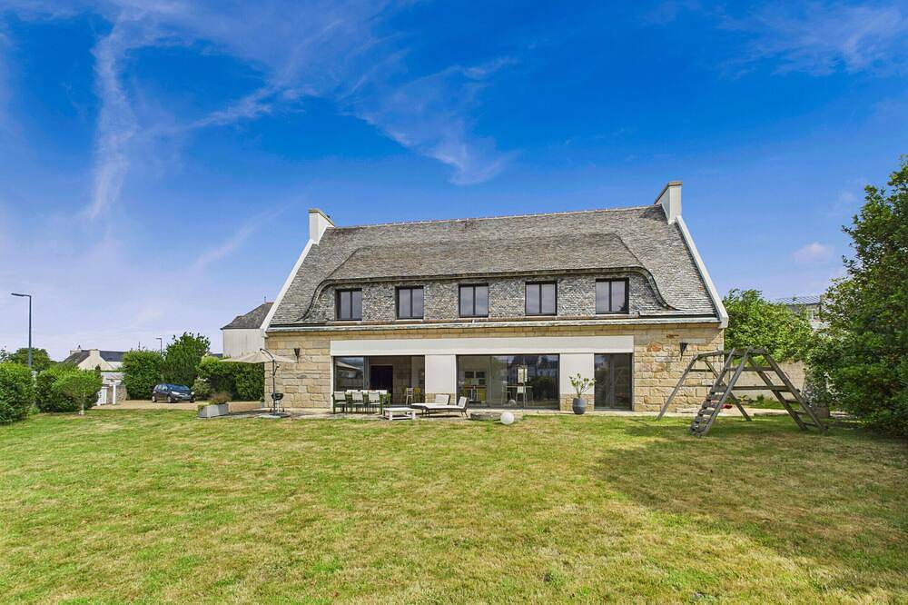 River View – Spacious House and Garden for 10 in Pont-l'Abbé, Quimper region