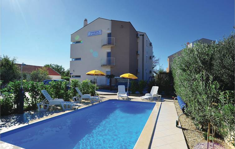 Ferienwohnung für 6 Personen, mit Terrasse in Bibinje - 4