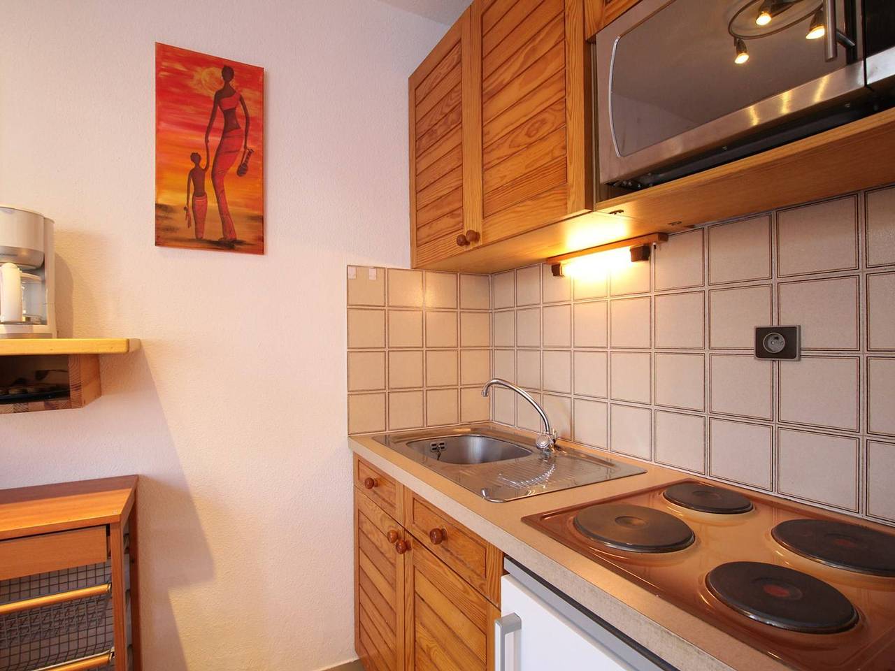 Entire apartment, Cozy Studio w/ Balcony & Private Garage, 200m from Briançon Center & Prorel Lift in Briançon, Serre Chevalier
