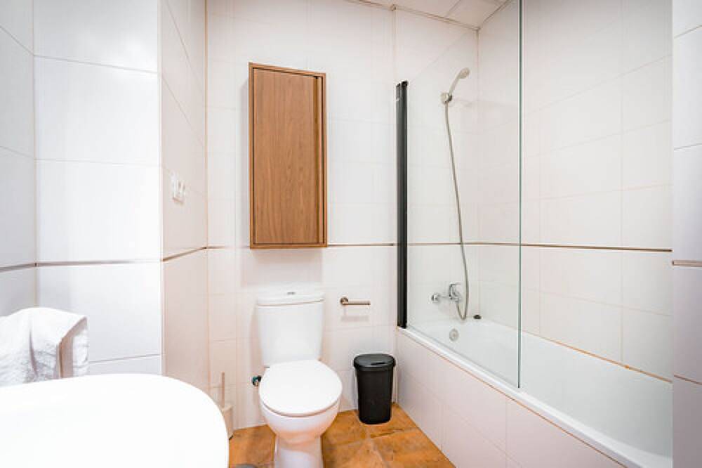 Entire apartment, Air-conditioned apartment with wifi - Qh Mirador San Cristobal 06 in Cella, Teruel Region