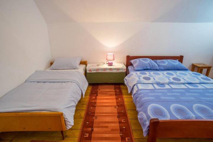 Landhaus für 3 Personen, mit Garten und Sauna sowie Ausblick in Montenegro - 2
