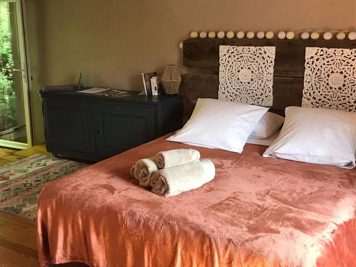 Chambre d’hôte pour 6 personnes, avec Balcon et Terrasse ainsi que Jardin et Piscine dans l' Aveyron - 2