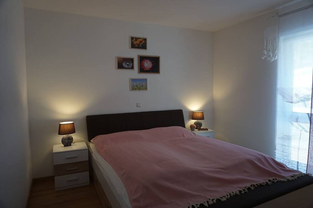 Ganze Wohnung, Ferienwohnung am Waldrand mit Telefon und Internet in Tabarz, Rennsteig