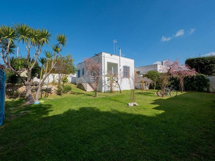 Casa vacanza per 5 persone, con giardino in Torre Squillace