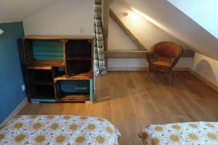 Appartement entier, Appt écolo dans bâtisse du Xvè, coeur de Conflans in Albertville, Région d'Albertville