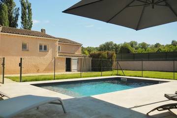 Cottage pour 6 personnes, avec jardin, animaux acceptés à Dauphin (homonymie)