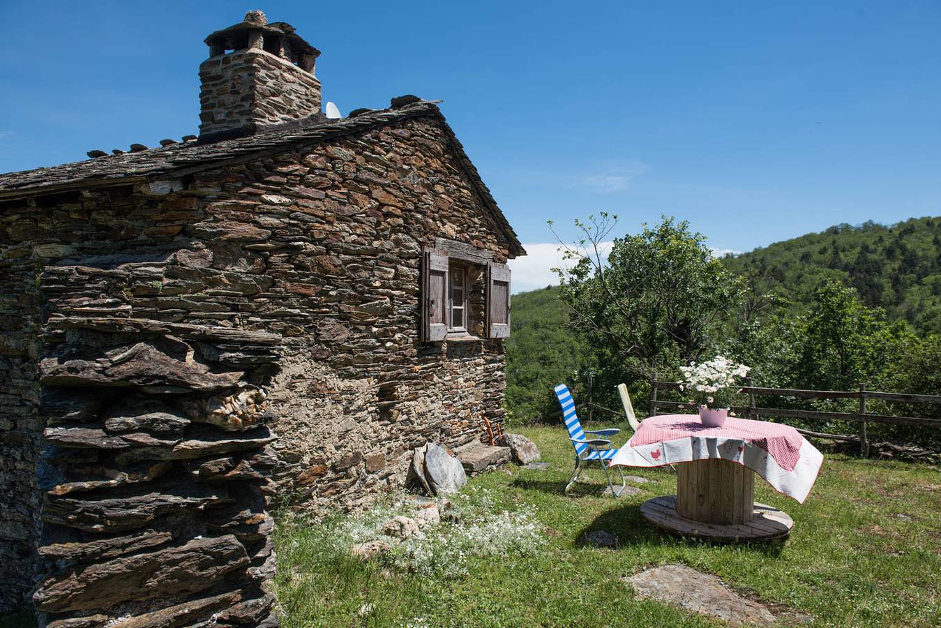 Gîte La Cabannelle 2/3 personnes in Le Pompidou, Parc national des Cévennes