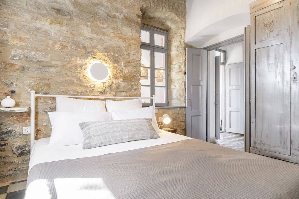 Villa Gaia Syros | 1800's Stone Building in Syros