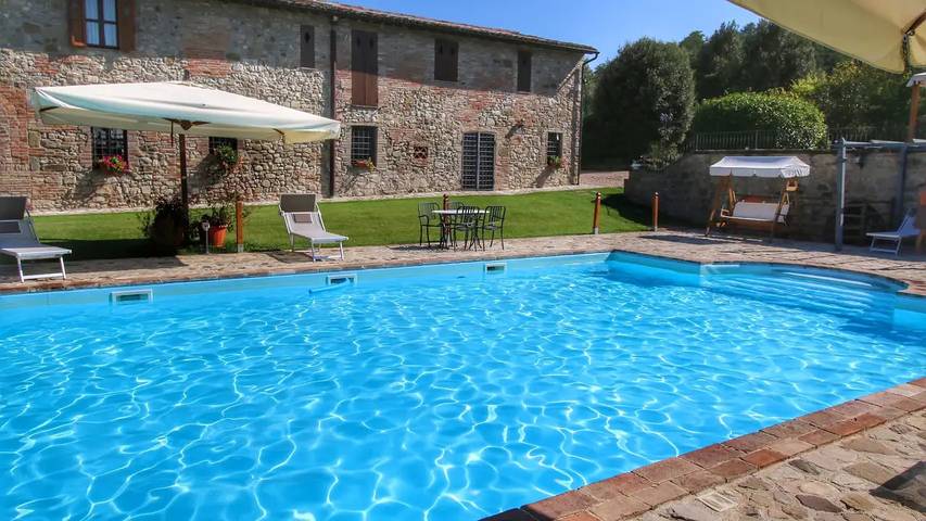 Ferienwohnung für 4 Personen, mit Garten und Whirlpool sowie Sauna und Pool, mit Haustier in Todi