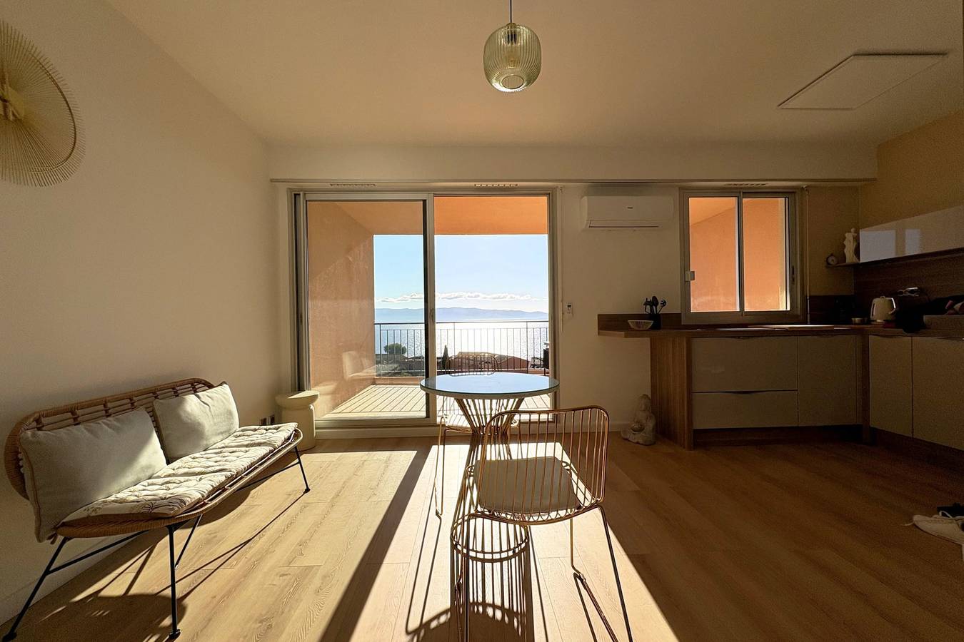 Studio entier, Studio lumineux avec vue mer à Ajaccio in Ajaccio, Golfe D'Ajaccio