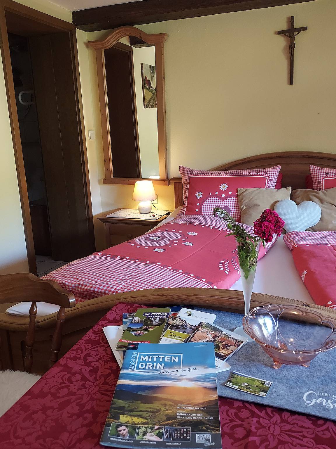 Ganze Wohnung, Ferienwohnung 'Schwalbennest' mit Gemeinschaftsgarten und Wi-Fi in Zell am Harmersbach, Mittlerer Schwarzwald