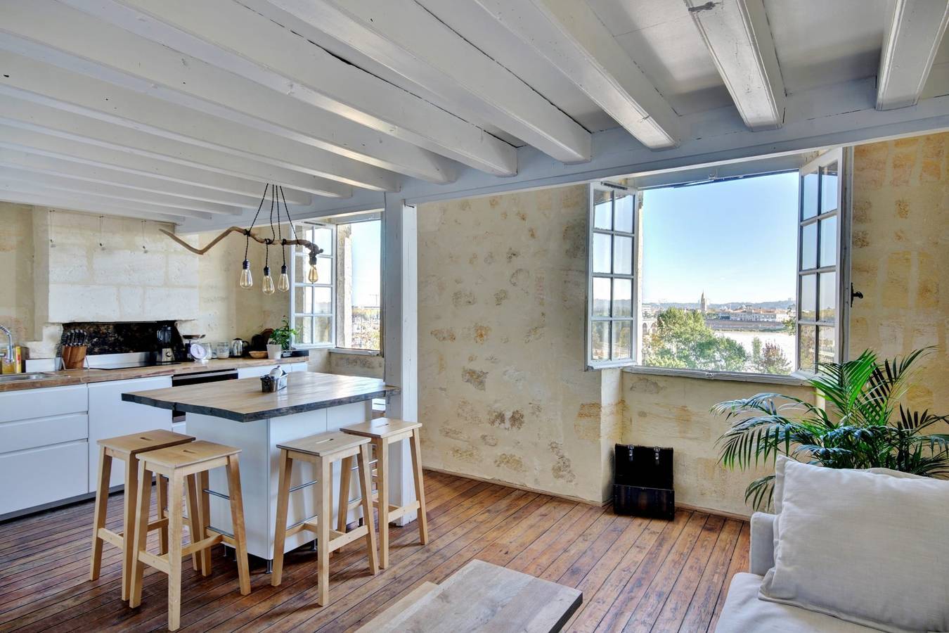 Appartamento intero, Magnificent Historic Duplex with View in Bordeaux in Bordeaux, Bordeaux e dintorni