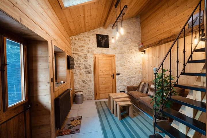Gîte pour 4 personnes, avec vue et jardin dans Plage d'Albigny - 4