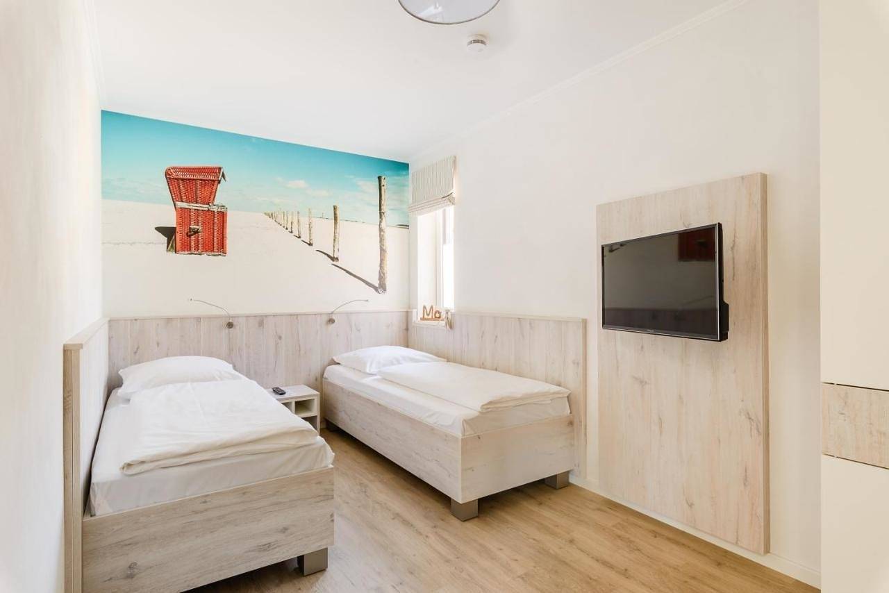 Ganze Ferienwohnung, Ferienwohnung "Heimathafen" mit Balkon in Husum Hafen, Husum