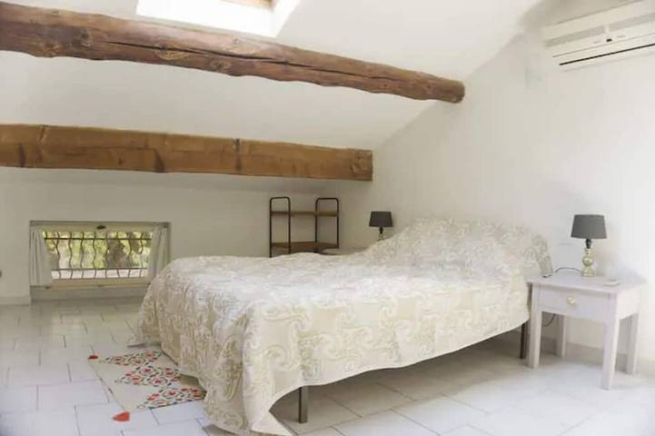 Gîte pour 5 personnes, avec terrasse à Le Thor - 2