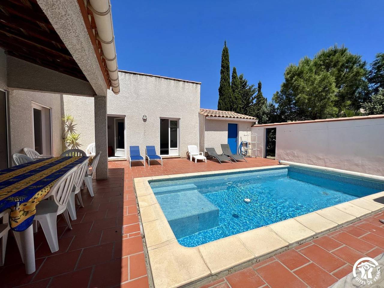 La Villa Bleue in Roquefort-des-Corbières, Region de Narbonne