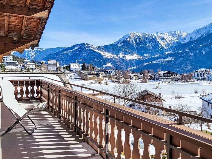 Hütte für 4 Personen, mit Garten und Terrasse sowie Seeblick in Laax
