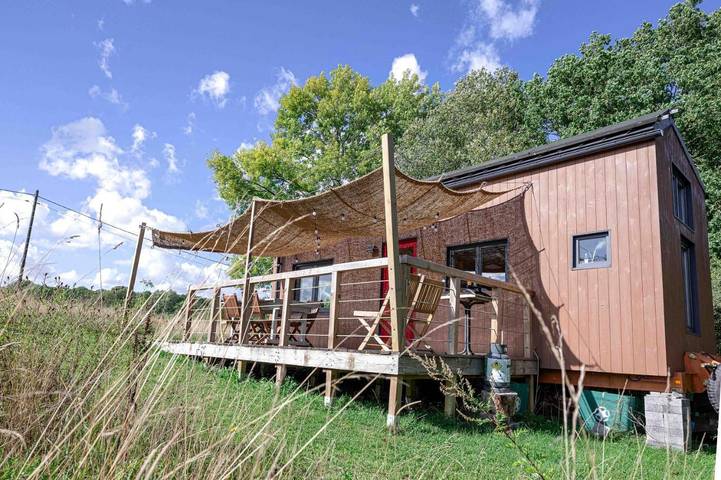 Lodge pour 4 personnes, avec vue ainsi que terrasse et jardin