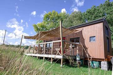 Cottage pour 4 personnes, avec terrasse ainsi que vue et jardin à Philippeville