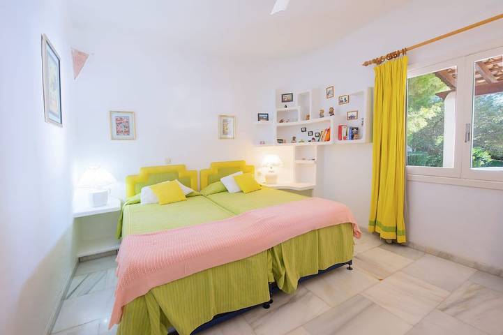 Villa Bonaire in erster Meereslinie  mit Pool und privatem Zugang zum Meer in Caló de ses Dones (Santanyí), Santanyí