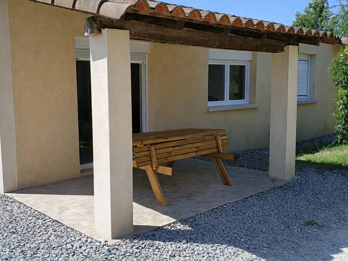 Maison de vacances pour 6 personnes, avec Piscine à Grospierres