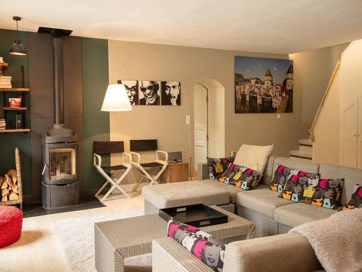 Location de vacances pour 7 personnes, avec jardin ainsi que terrasse et piscine à Les Salelles - 2