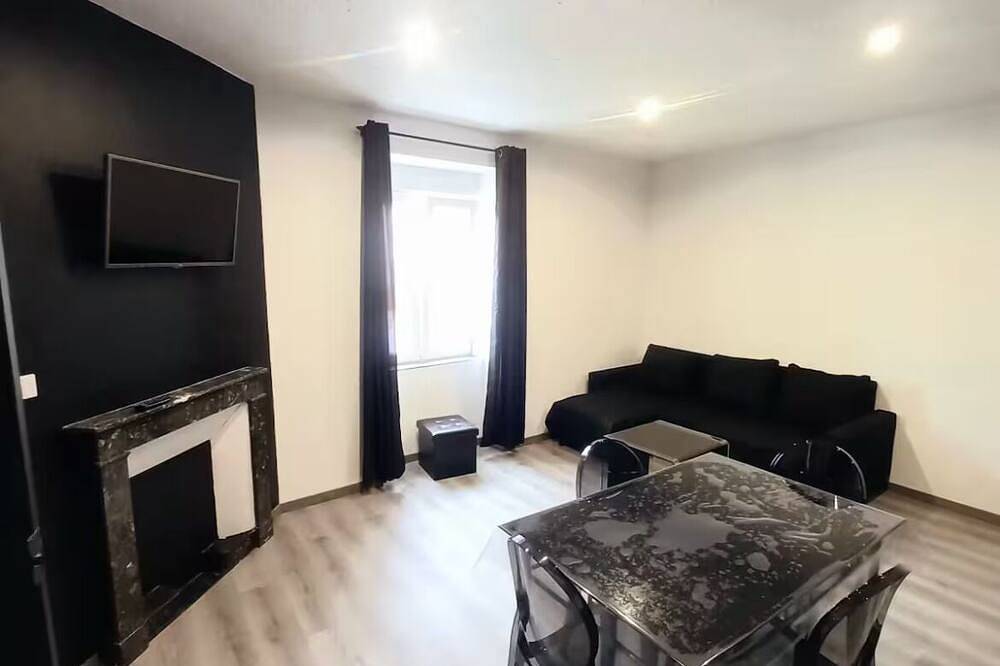 Entire apartment, Les suites du jardin 4 in Chaumont, Haute-Marne