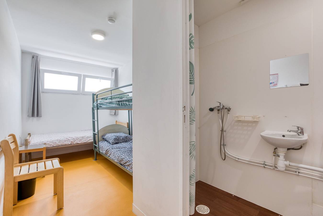 Appartement entier, Chambre avec terrasse partagée et Wi-Fi à 10 mn de la plage in Mudaison, Côte méditerranéenne (France)