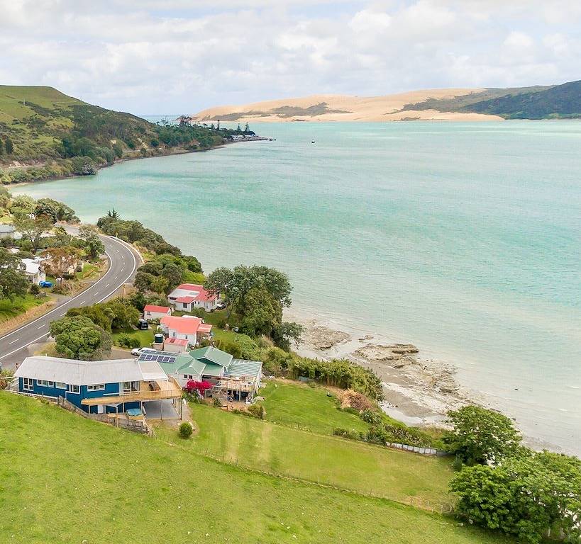 Opononi's 4-6 Bdrm Onepu Moana Holiday Home with Spa-Pool, Hokianga Harbour in Northland