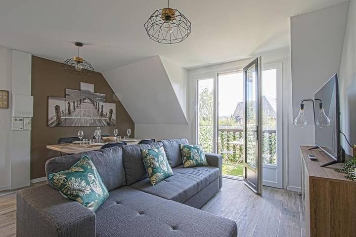 Appartement de vacances pour 4 personnes, avec piscine et balcon