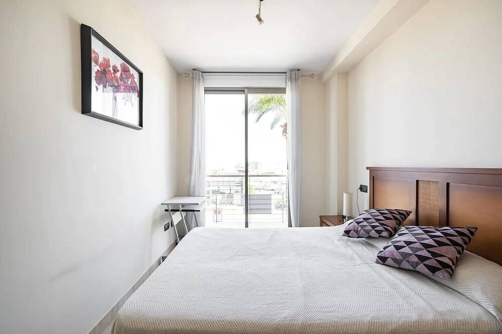 Entire apartment, Stunning Modern Seafront Apartment in Benicarló in Benicarló, Costa del Azahar